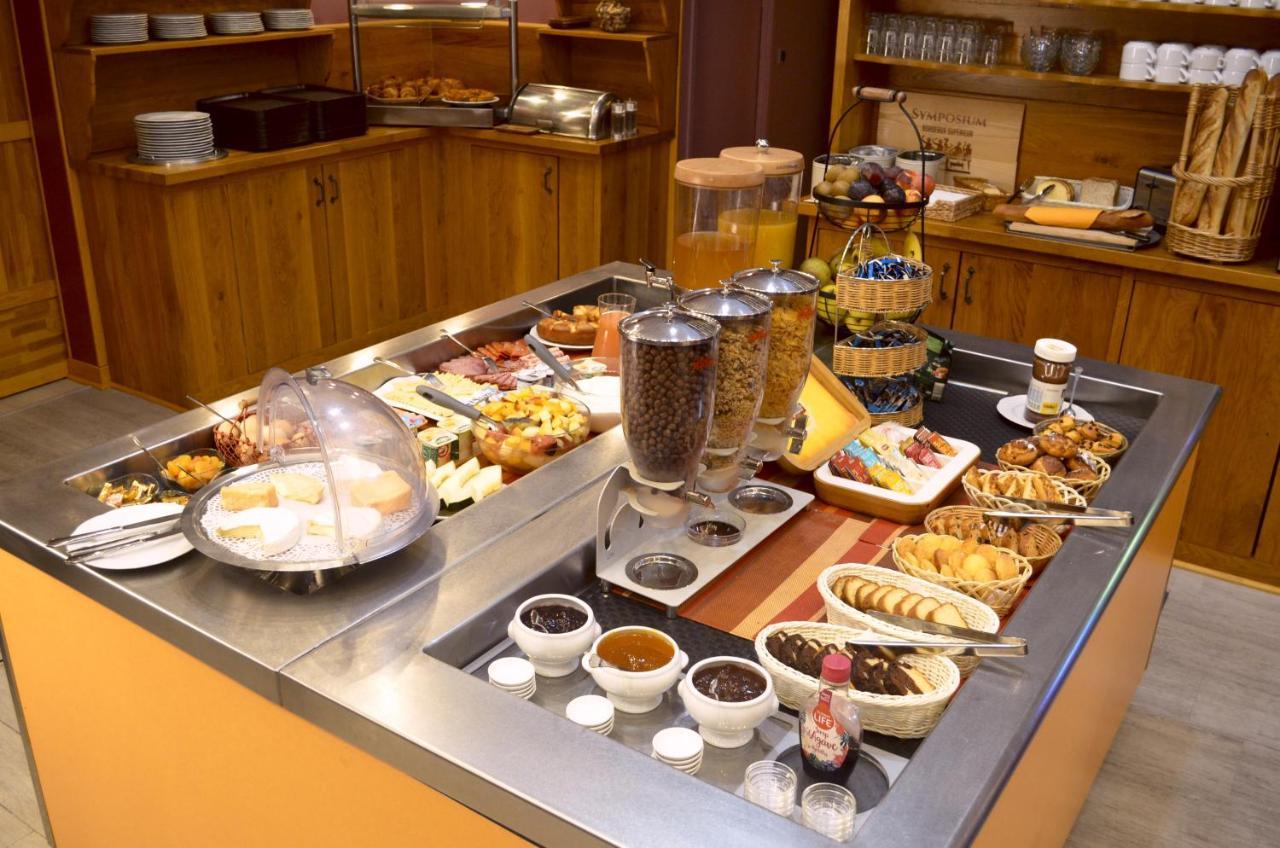 Fh Confort Hotel Orleans Co'Met מראה חיצוני תמונה