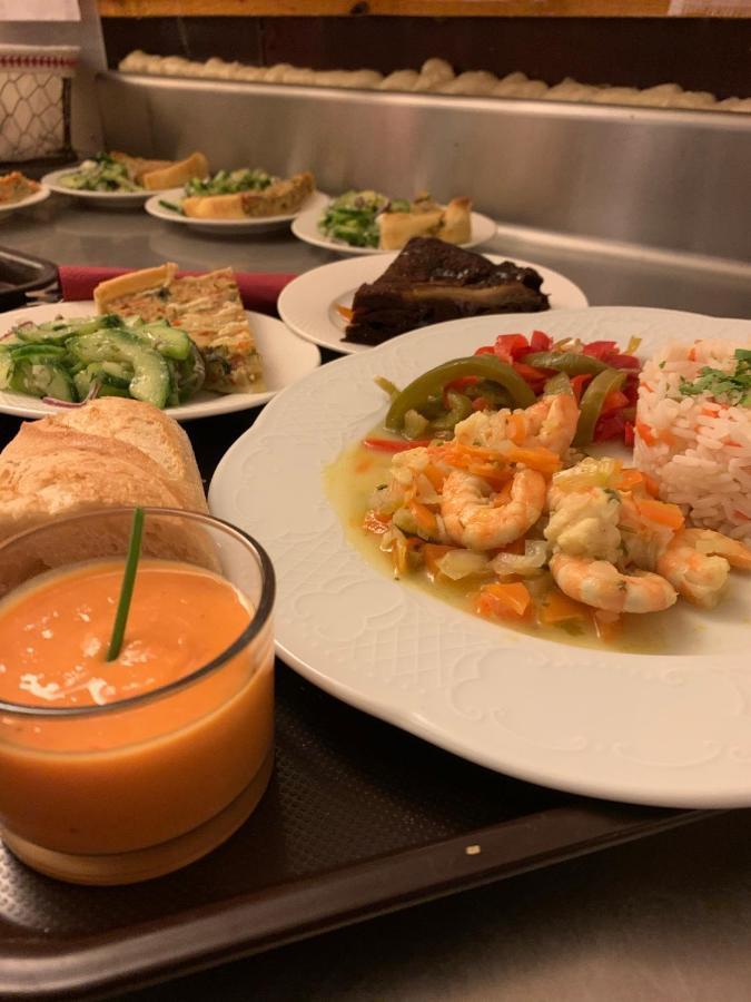 Fh Confort Hotel Orleans Co'Met מראה חיצוני תמונה