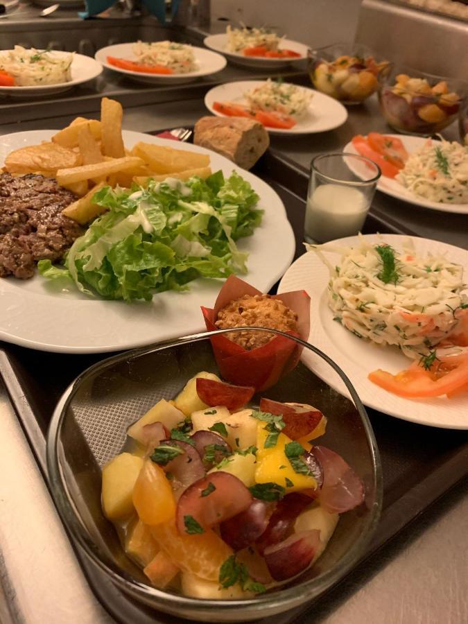 Fh Confort Hotel Orleans Co'Met מראה חיצוני תמונה