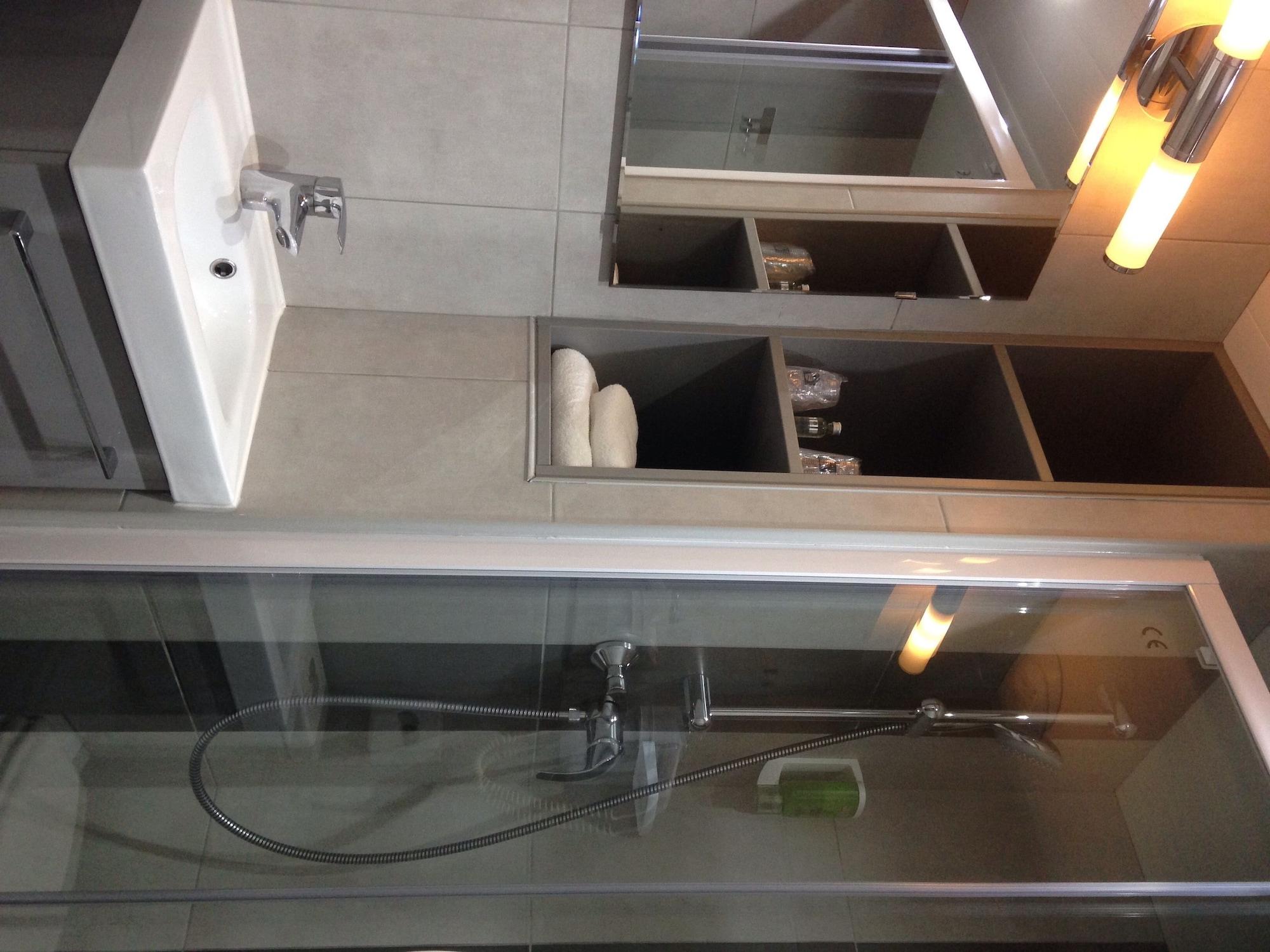 Fh Confort Hotel Orleans Co'Met מראה חיצוני תמונה