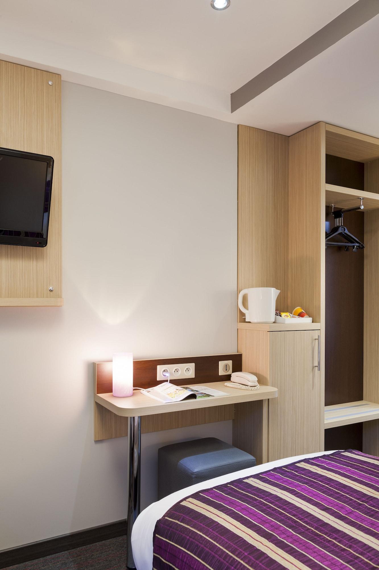 Fh Confort Hotel Orleans Co'Met מראה חיצוני תמונה