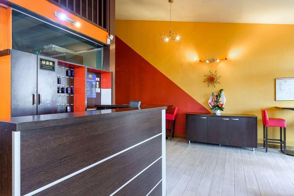 Fh Confort Hotel Orleans Co'Met מראה פנימי תמונה